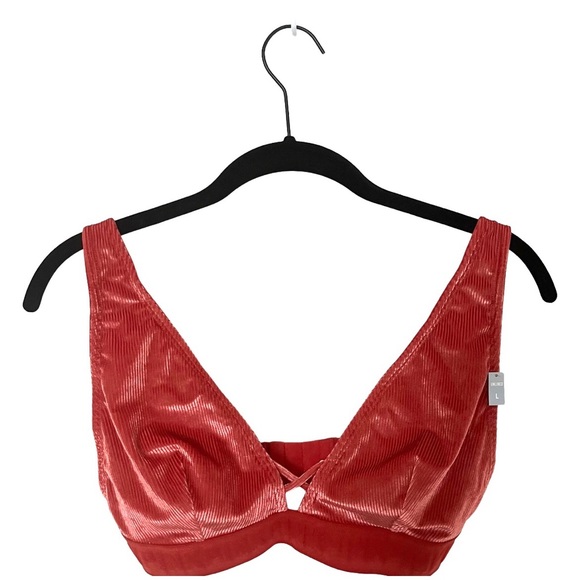 PINK Victoria's Secret Other - VICTORIAS SECRET BRA VICTORIAS SECRET VELVET BRA ♥️